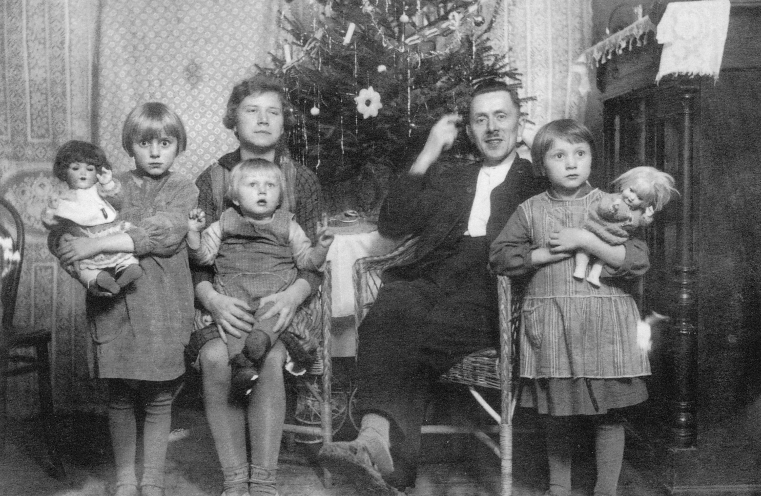 Familie von Marga Simon Weihnachten 1931